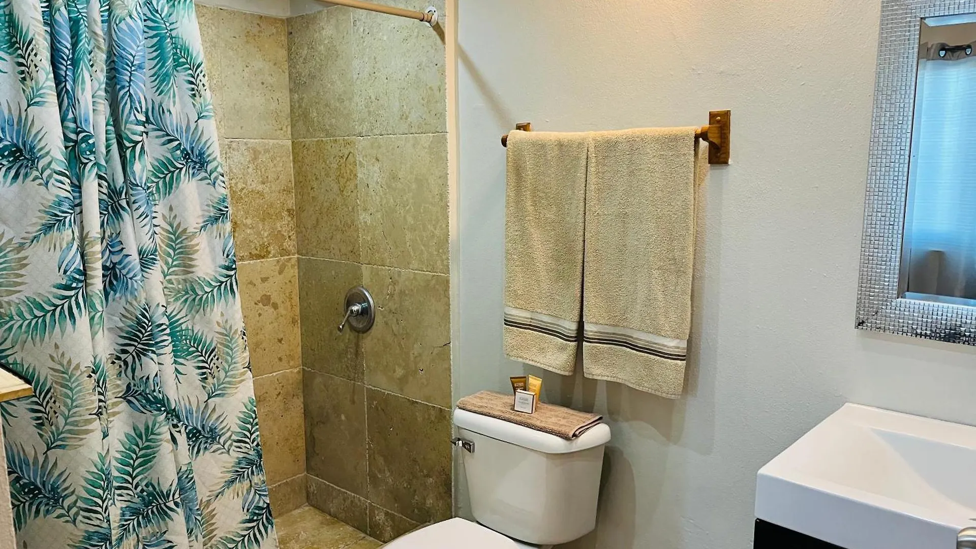 Serenity Rincon Guesthouse 4*,